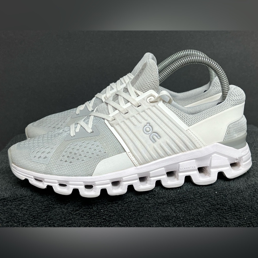 On Cloud Shoes Womens SZ 7.5 Gray Cloudswift Glacier Athletic Running Sneakers